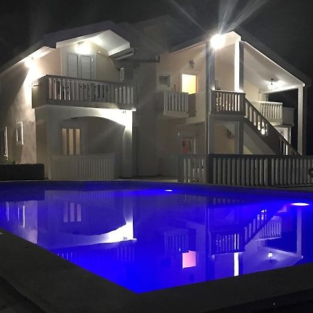 Apartments Vila Lazarevic ティヴァト エクステリア 写真