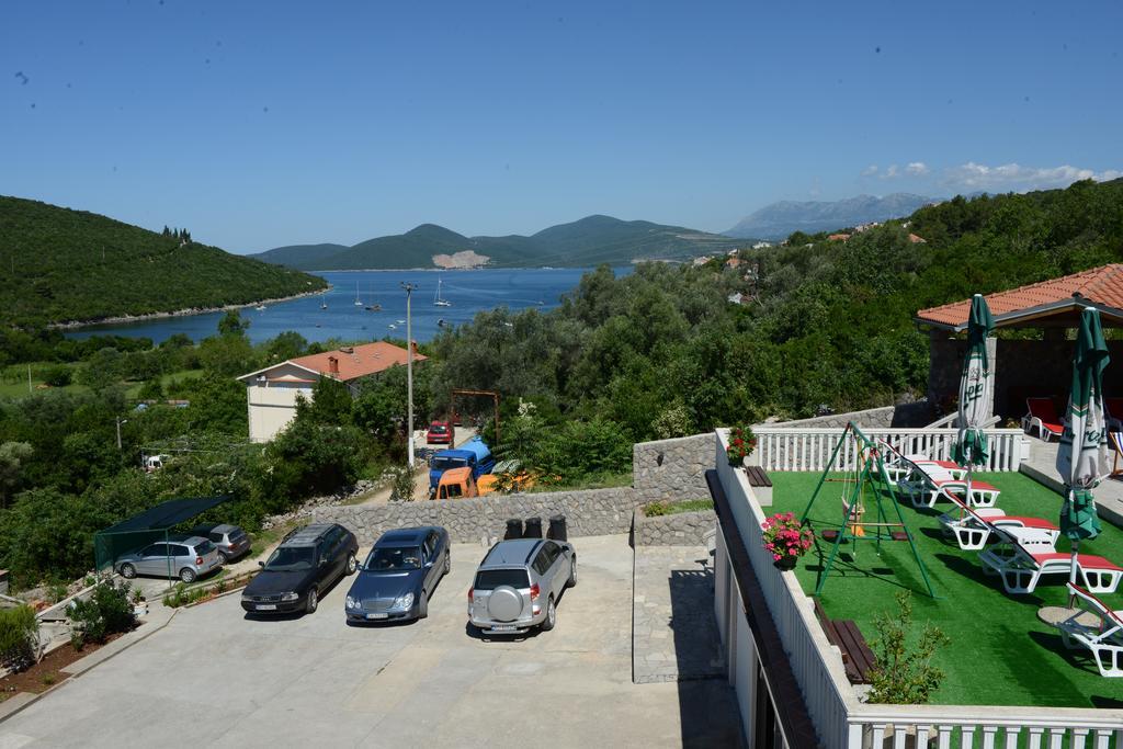 Apartments Vila Lazarevic ティヴァト エクステリア 写真