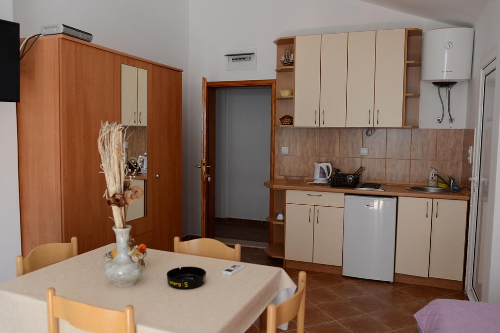 Apartments Vila Lazarevic ティヴァト 部屋 写真