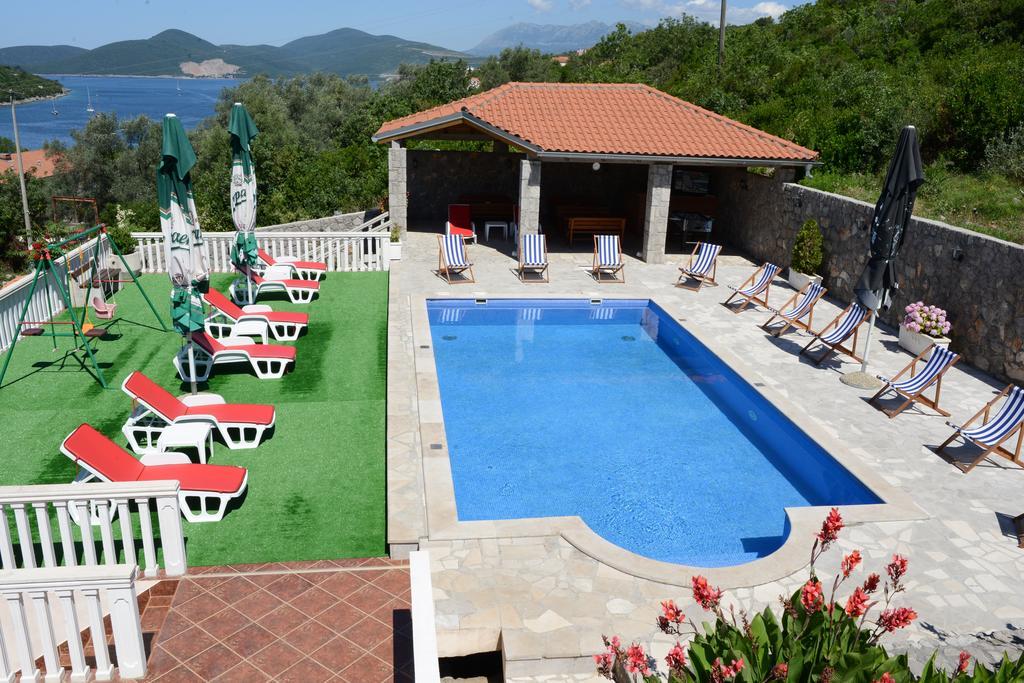 Apartments Vila Lazarevic ティヴァト エクステリア 写真