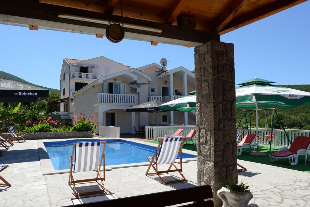 Apartments Vila Lazarevic ティヴァト エクステリア 写真
