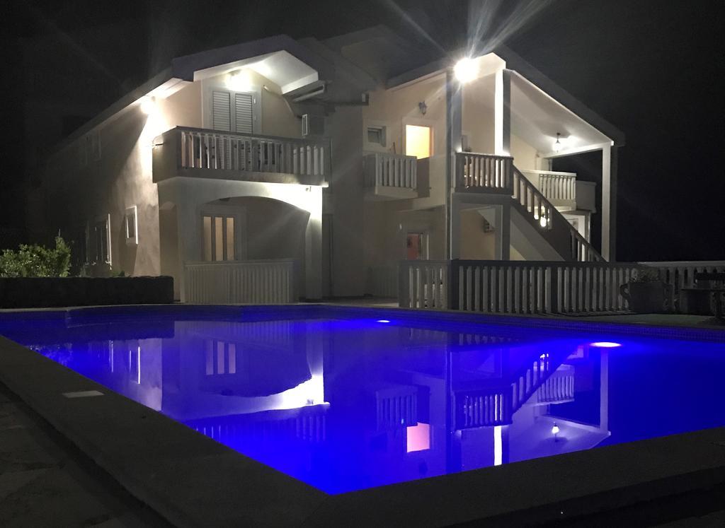 Apartments Vila Lazarevic ティヴァト エクステリア 写真