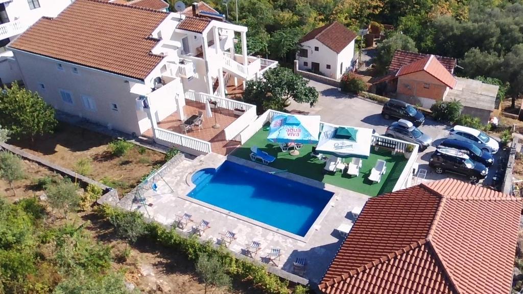 Apartments Vila Lazarevic ティヴァト エクステリア 写真